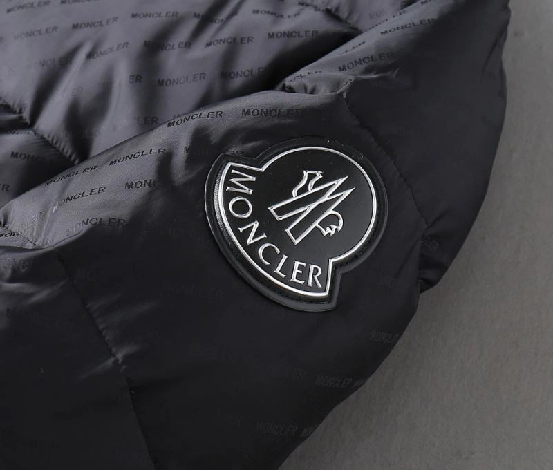 Moncler Down Jackets Comfortable 144368