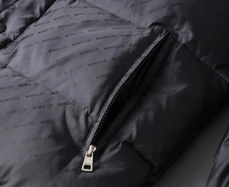 Moncler Down Jackets Comfortable 144368