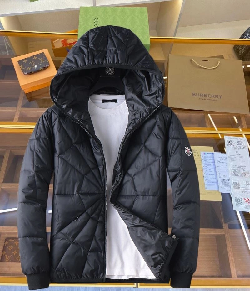 Flexible Moncler Down Jackets 144361