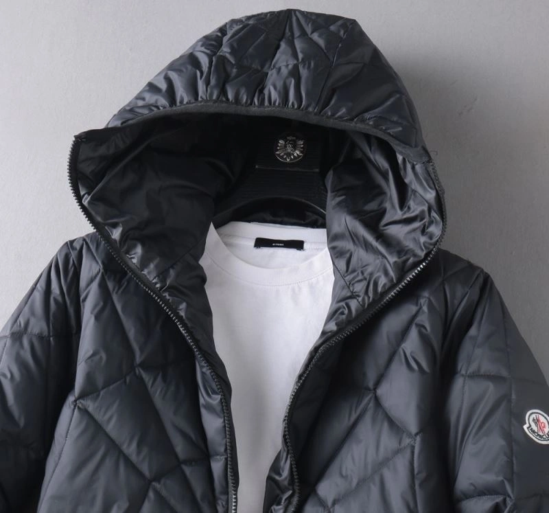 Flexible Moncler Down Jackets 144361
