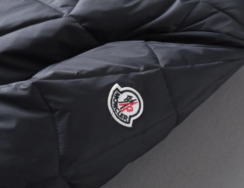 Flexible Moncler Down Jackets 144361