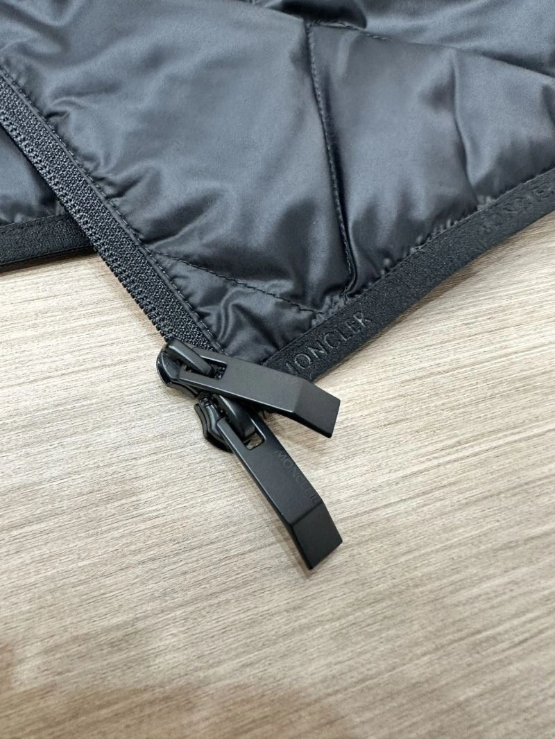 Moncler Down Jackets EasyCare 144337