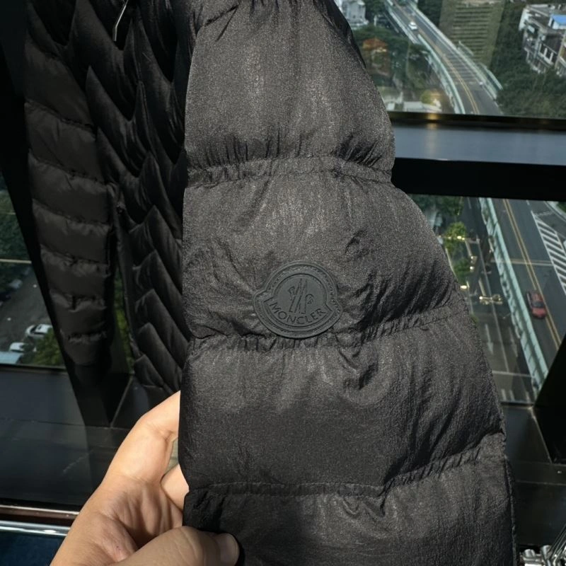 HighQuality Moncler Down Jackets 144335