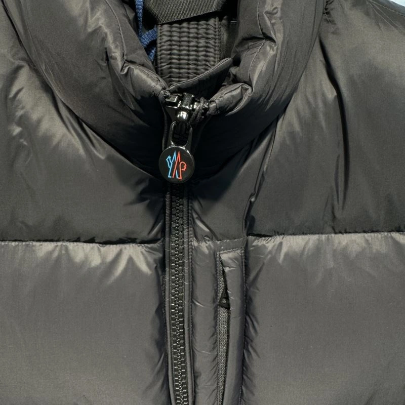 Moncler Down Jackets SunProtective 144336
