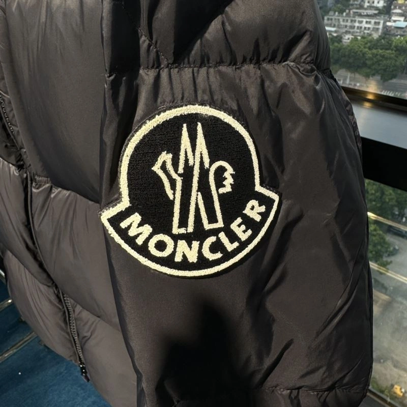 Moncler Down Jackets SunProtective 144336
