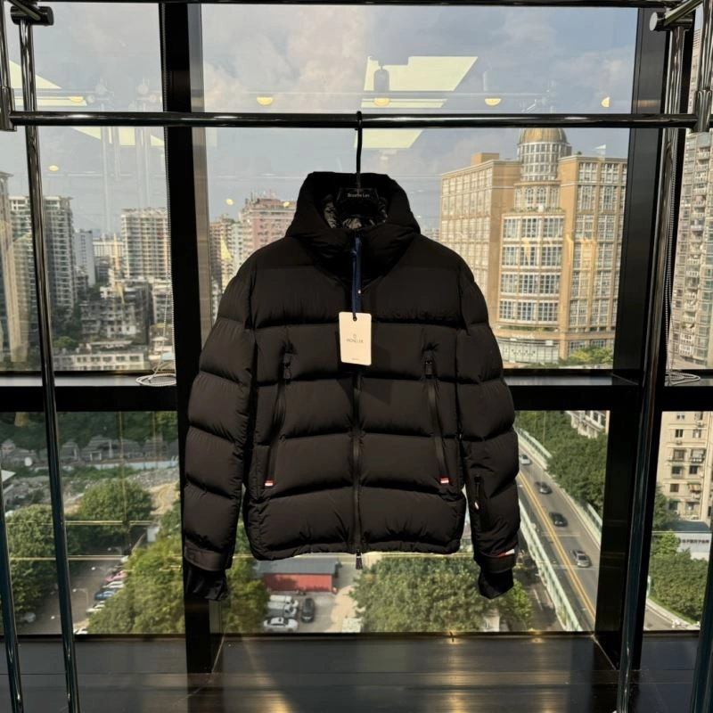 Moncler Down Jackets Comfortable 144333
