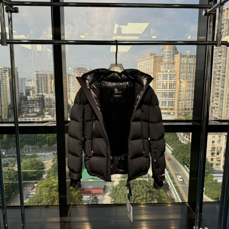 Moncler Down Jackets Comfortable 144333