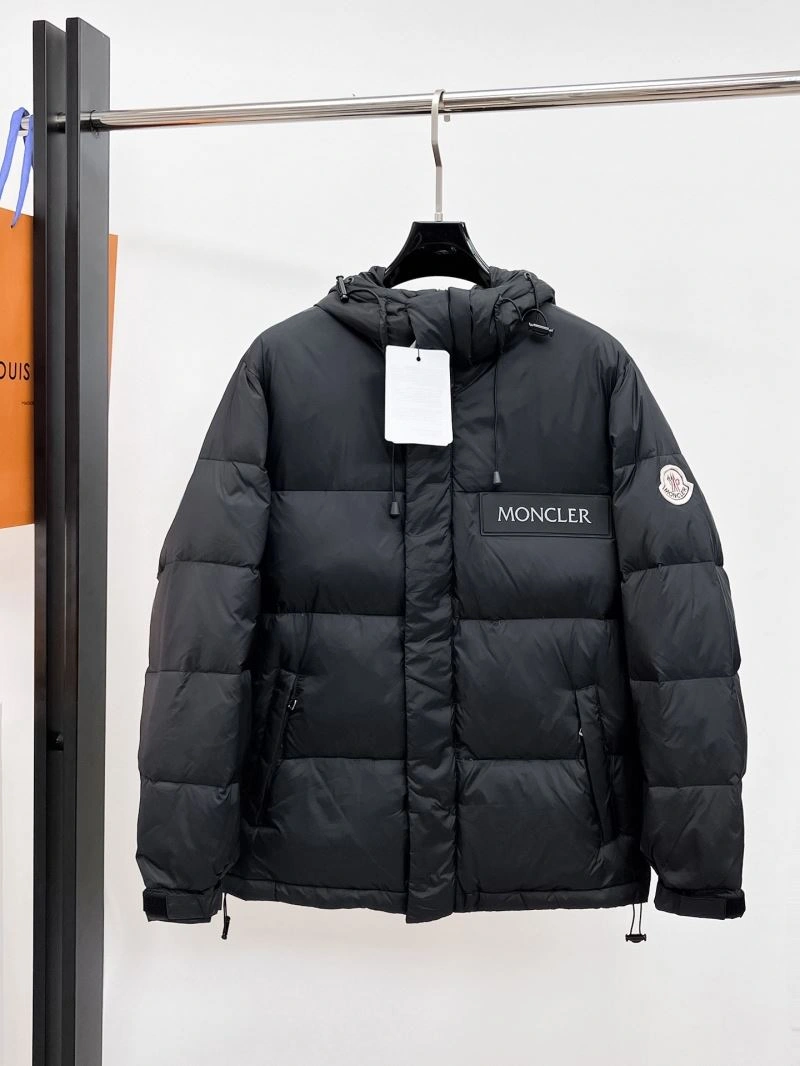 Moncler Down Jackets Bright 144331