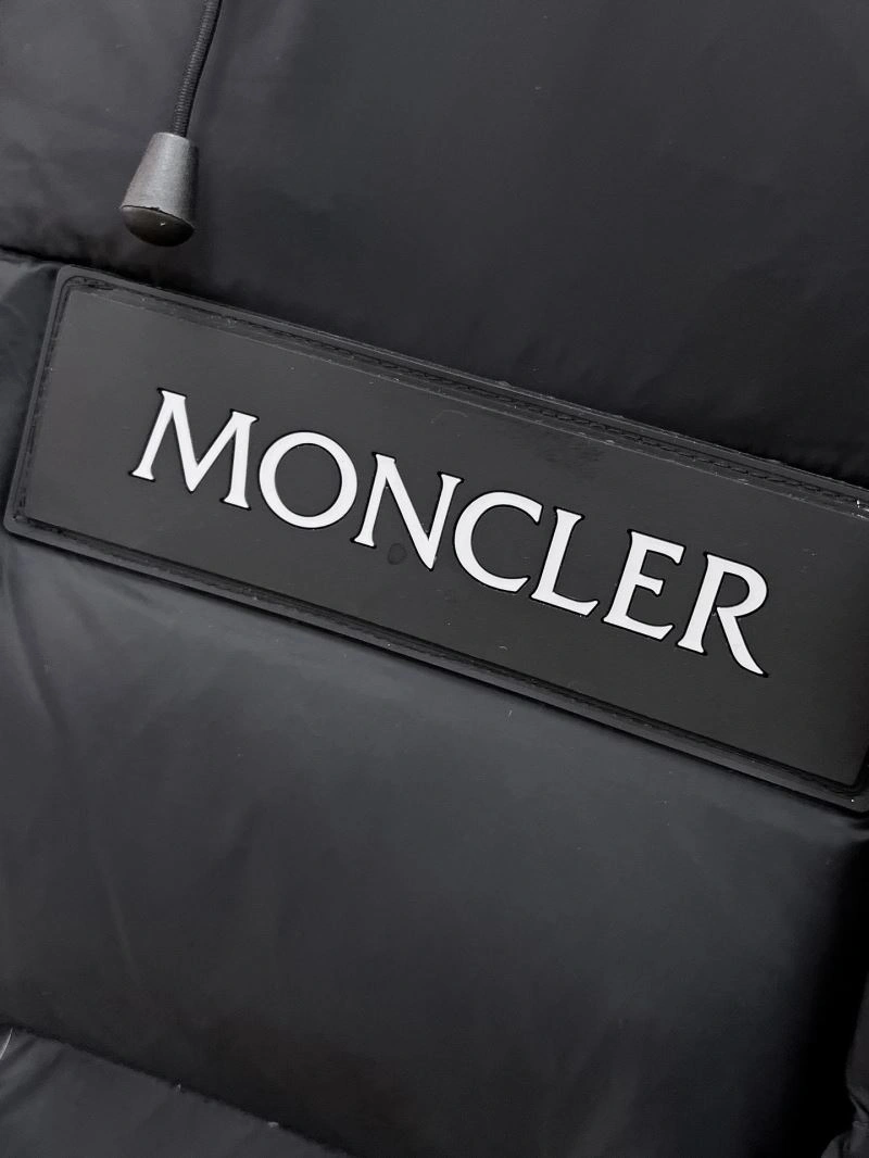 Moncler Down Jackets Bright 144331