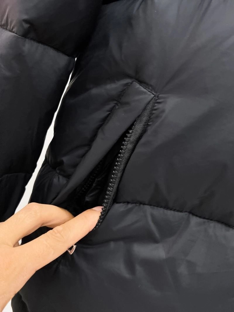 Moncler Down Jackets Bright 144331