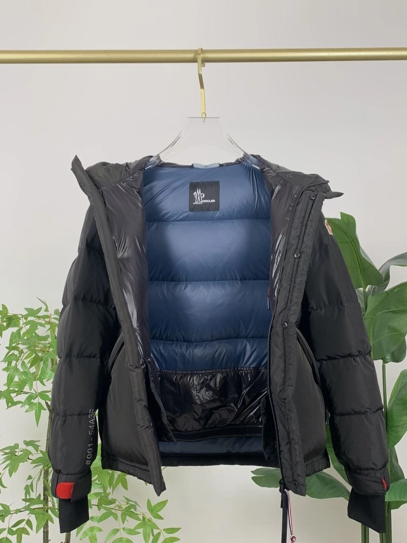 Moncler Down Jackets Fashionable 144329