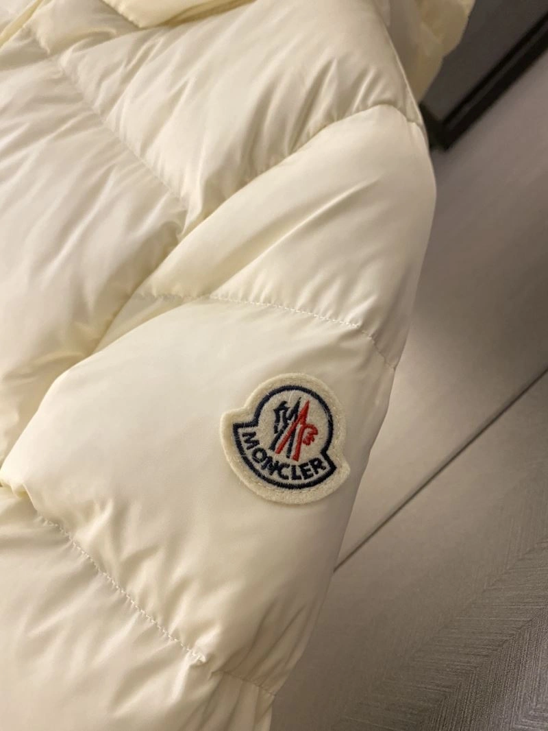 Moncler Down Jackets Refined 144328