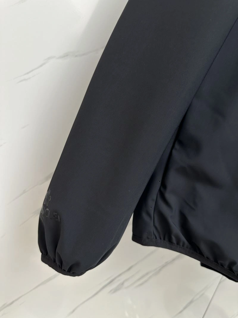 Supportive Moncler Down Jackets 144301
