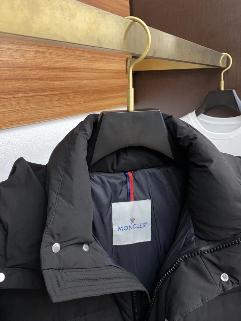 Moncler Down Jackets Stylish 144290