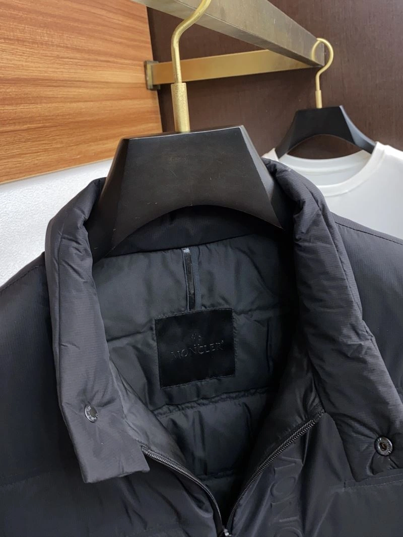 Moncler Down Jackets Vibrant 144325