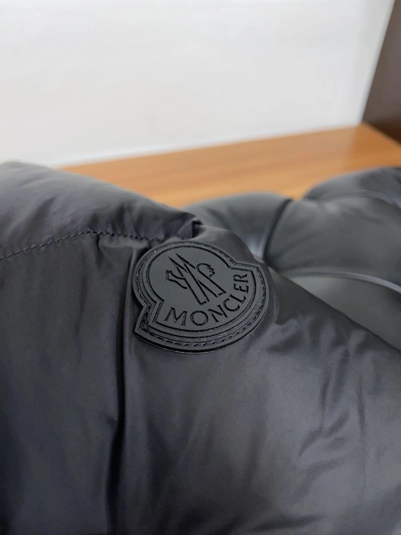 Moncler Down Jackets WrinkleFree 144297
