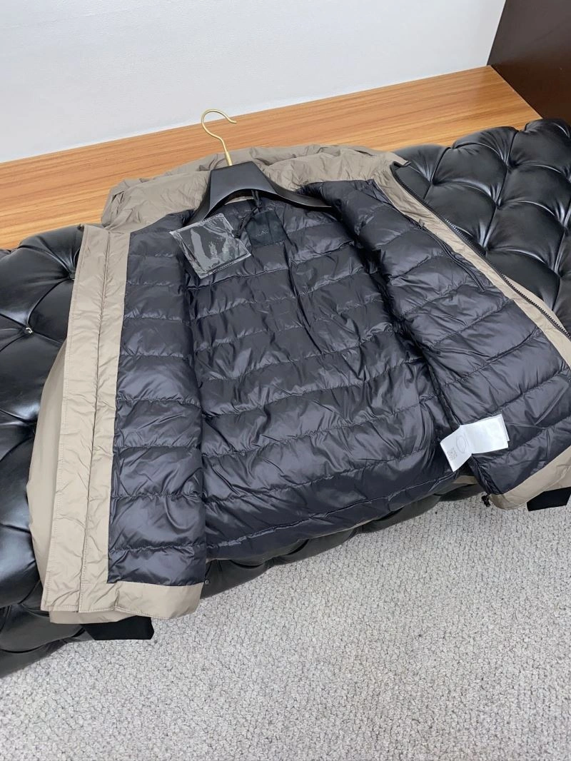 Snug Moncler Down Jackets 144282