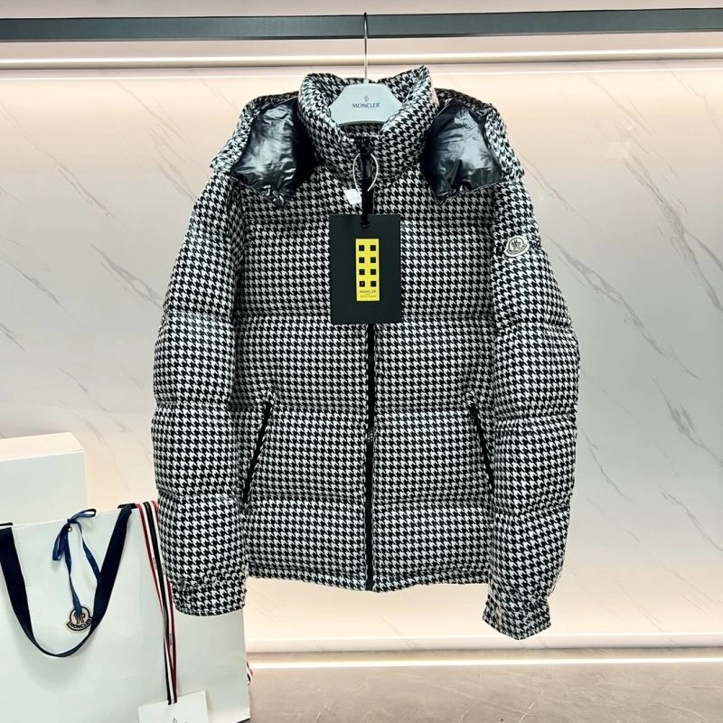 Moncler Down Jackets SmoothTexture 144280