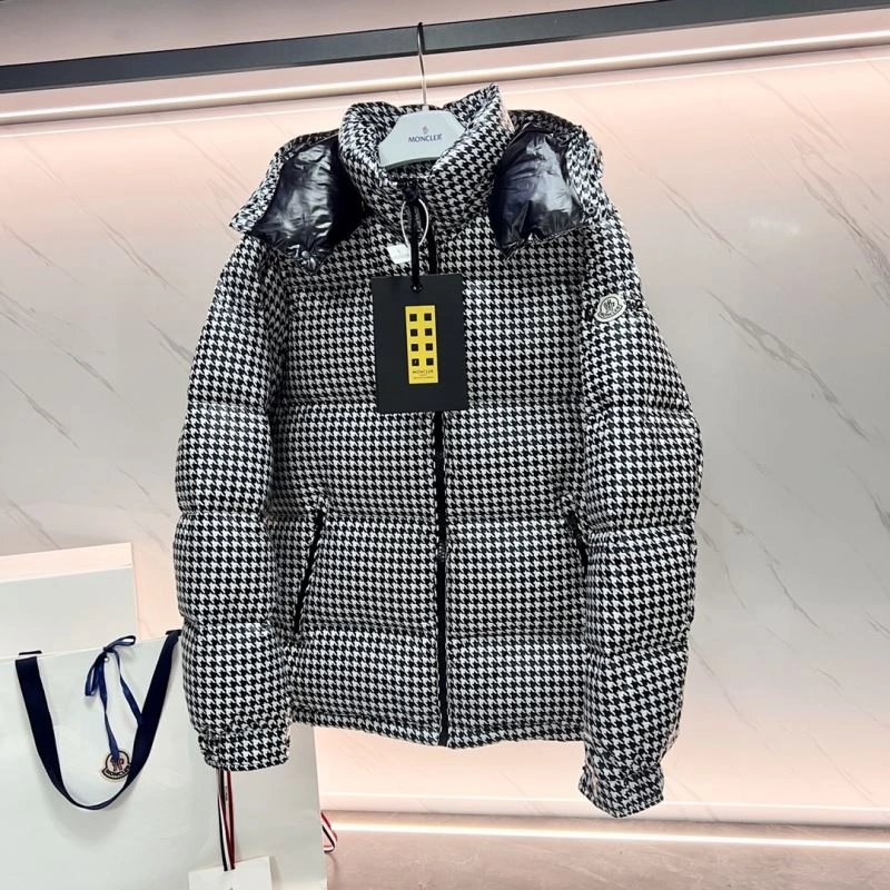 Moncler Down Jackets SmoothTexture 144280