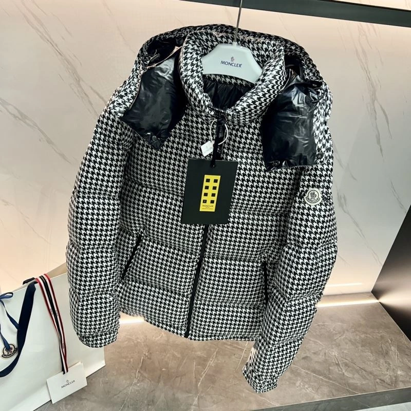 Moncler Down Jackets SmoothTexture 144280