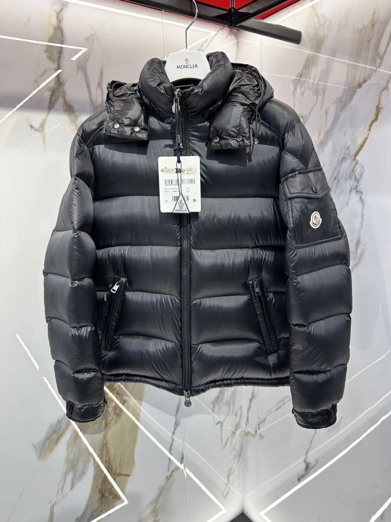 Moncler Down Jackets Breathable 144278