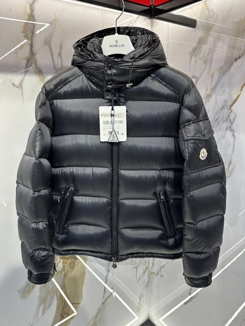 Moncler Down Jackets Breathable 144278