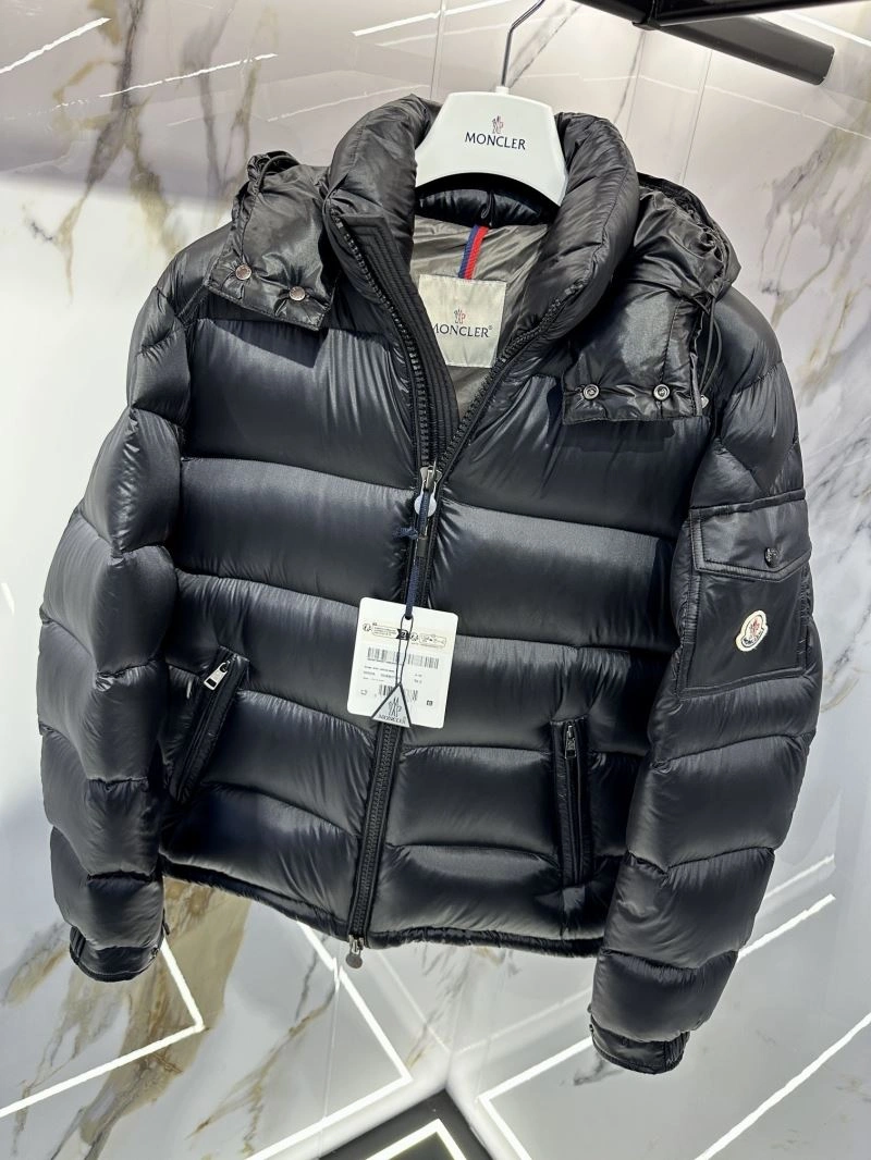 Moncler Down Jackets Breathable 144278