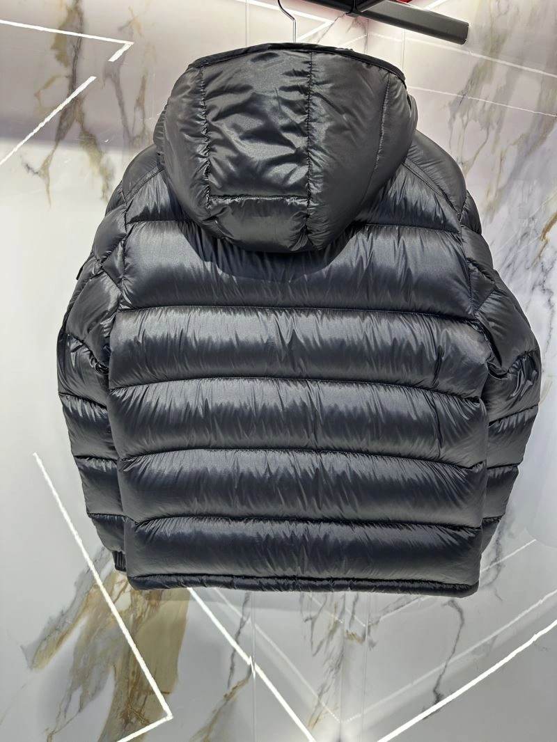 Moncler Down Jackets Breathable 144278