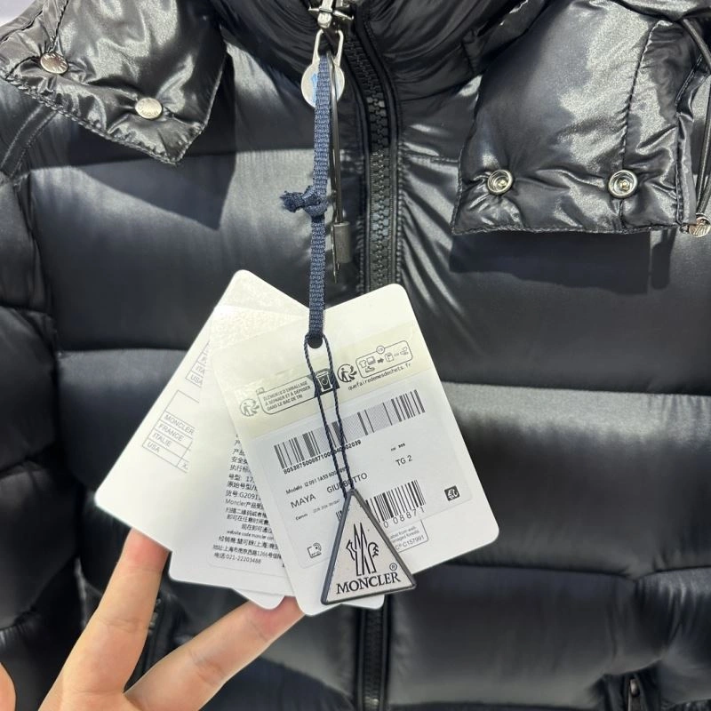 Moncler Down Jackets Breathable 144278