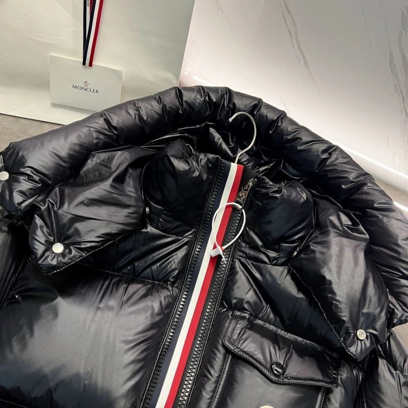 Moncler Down Jackets Versatile 144273