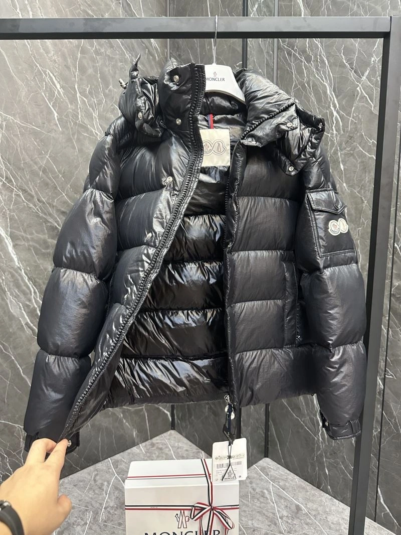 Moncler Down Jackets Minimalist 144271