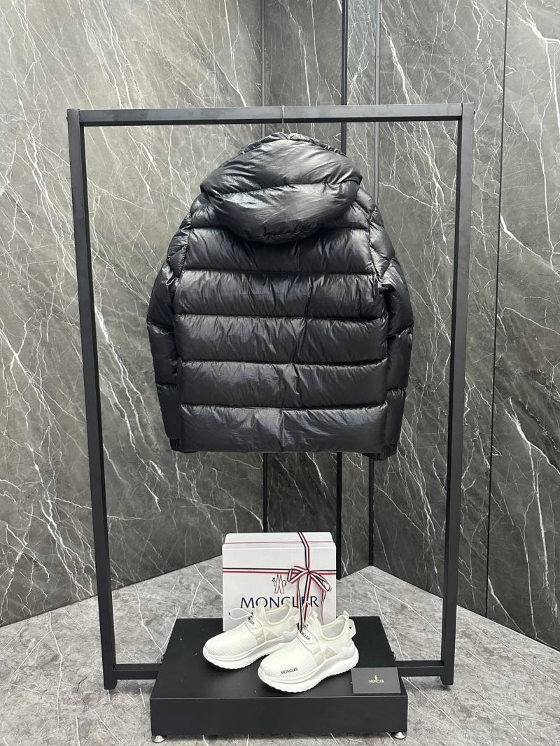 Moncler Down Jackets Minimalist 144271