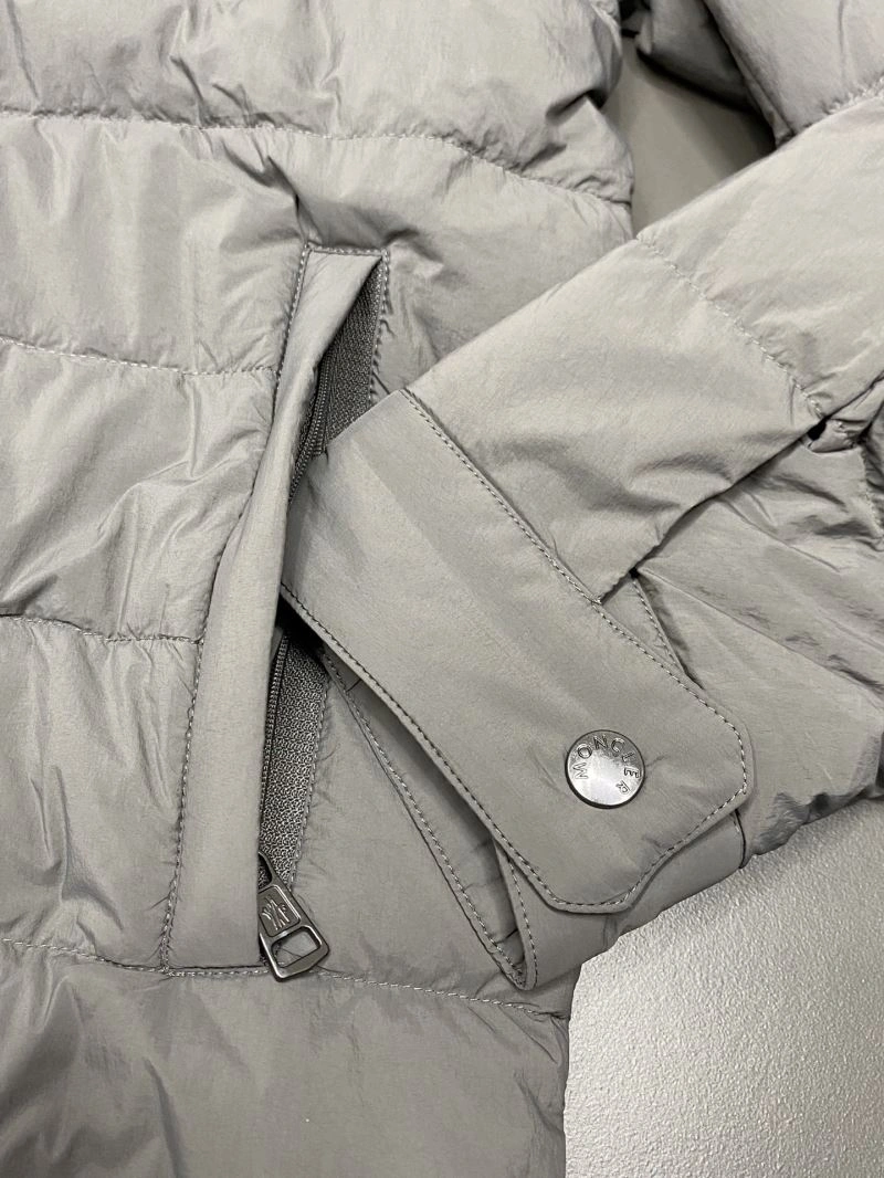 RelaxedFit Moncler Down Jackets 144267