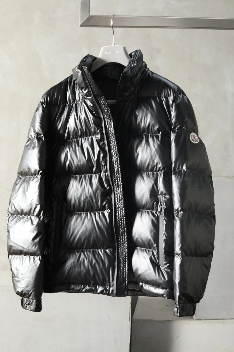 Moncler Down Jackets Vibrant 144265