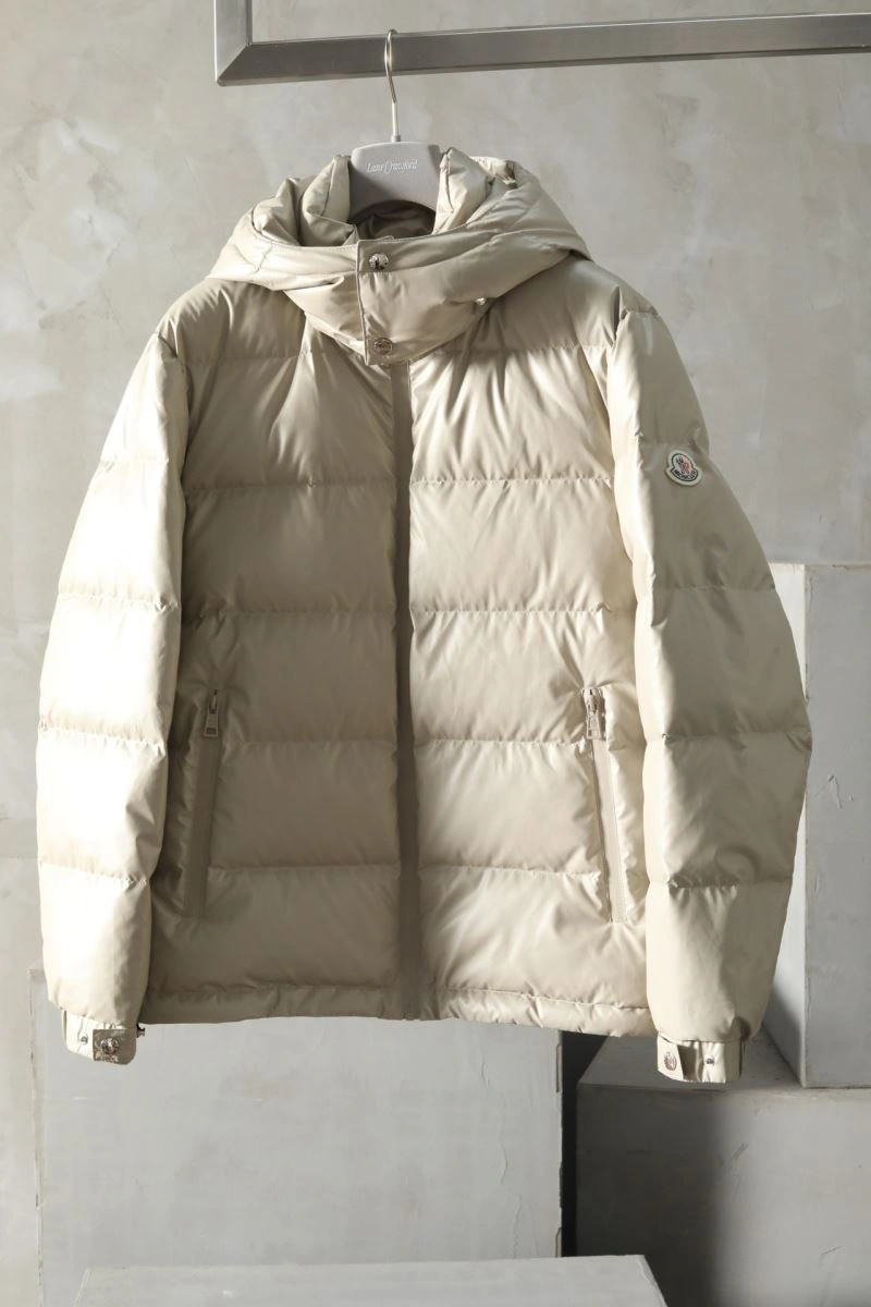 Moncler Down Jackets TravelReady 144262