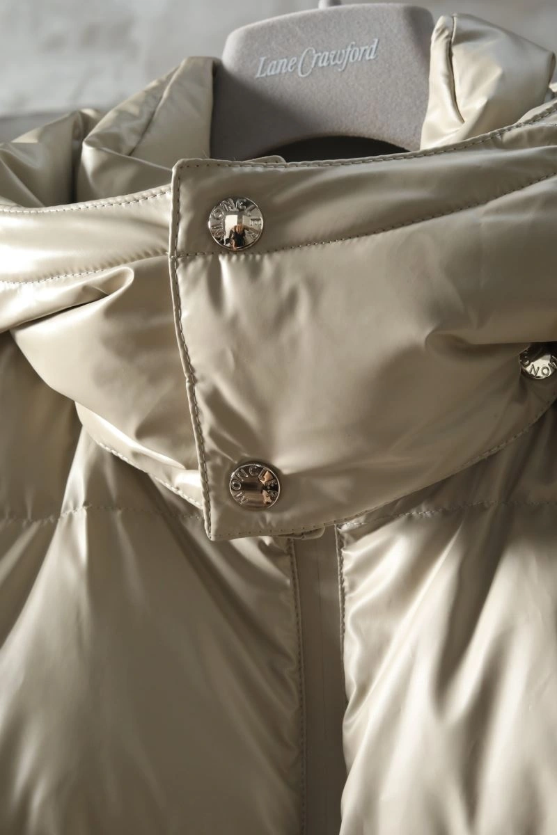 Moncler Down Jackets TravelReady 144262
