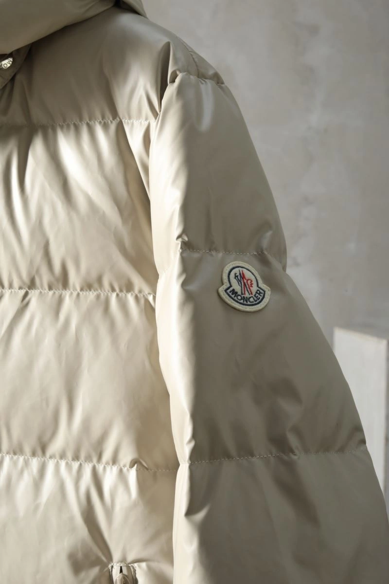 Moncler Down Jackets TravelReady 144262
