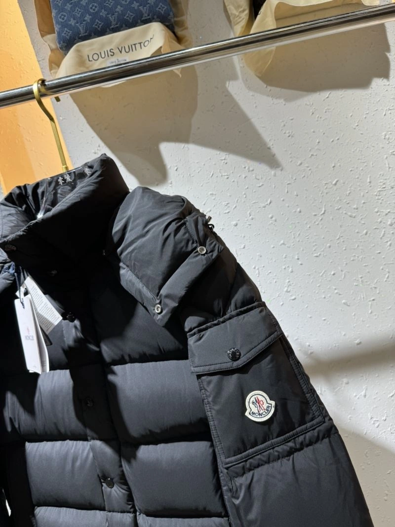 Moncler Down Jackets Versatile 144257