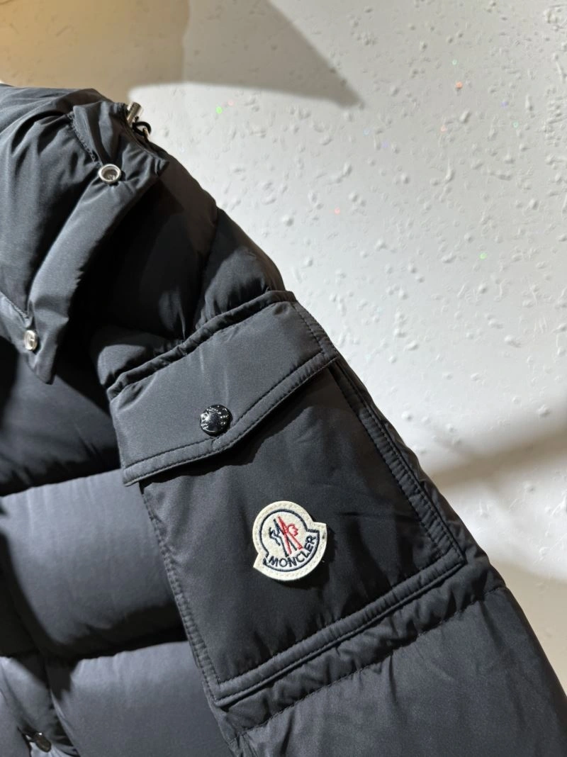 Moncler Down Jackets Versatile 144257