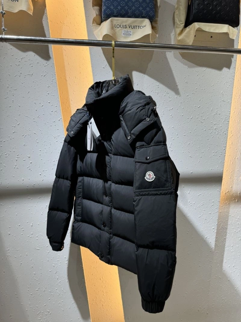 Moncler Down Jackets Versatile 144257