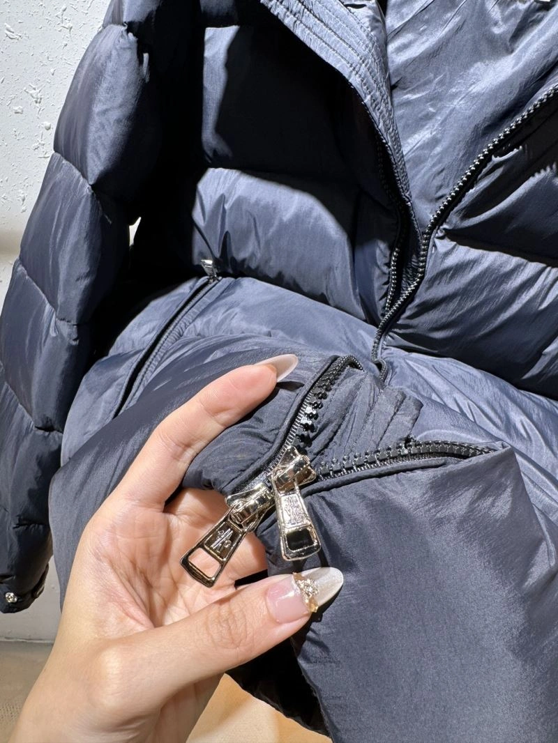 Seasonal Moncler Down Jackets 144254