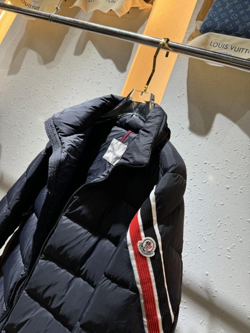 Seasonal Moncler Down Jackets 144254