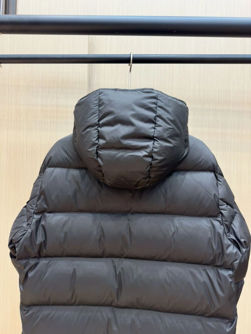 Sophisticated Moncler Down Jackets 144247