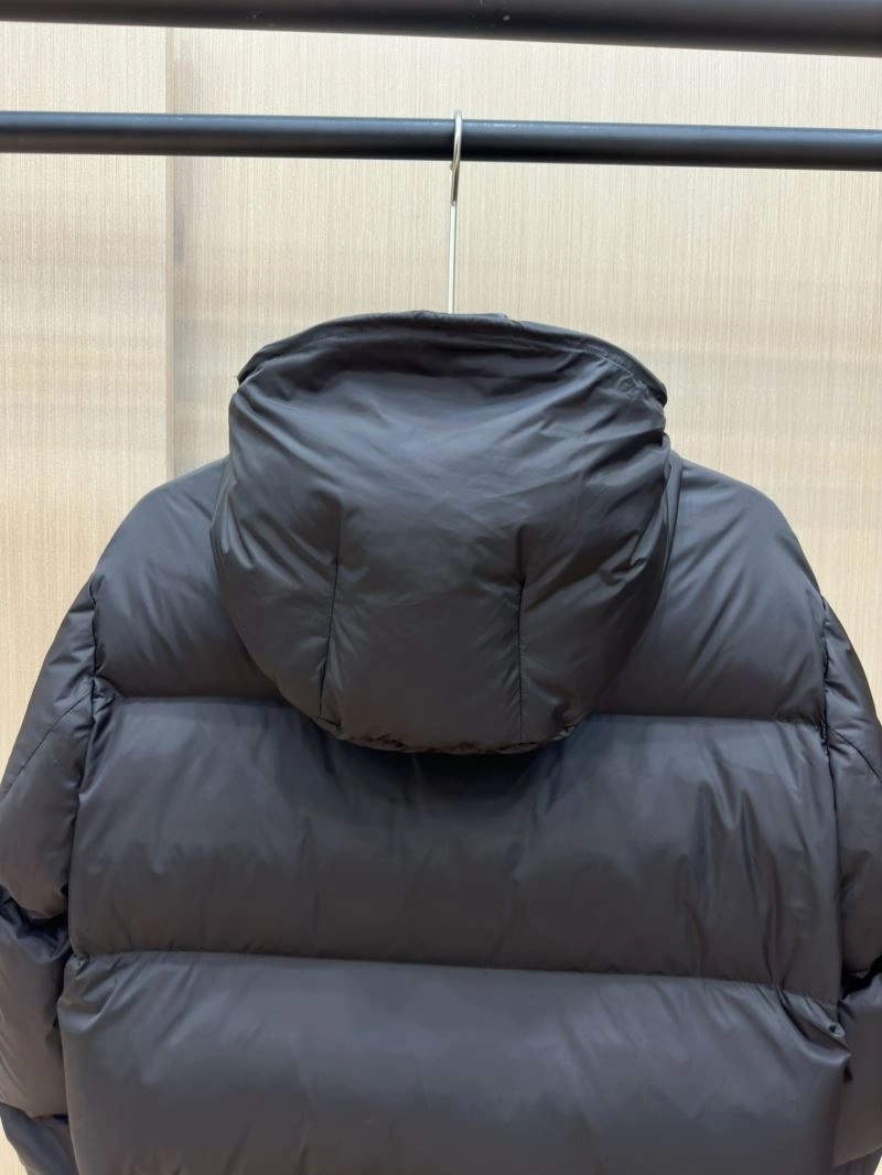 Moncler Down Jackets WellDesigned 144248
