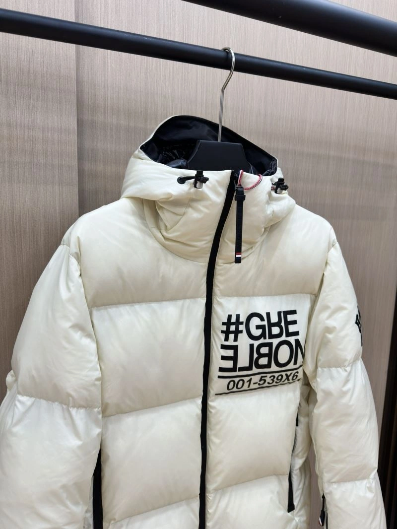 Moncler Down Jackets Attractive 144244