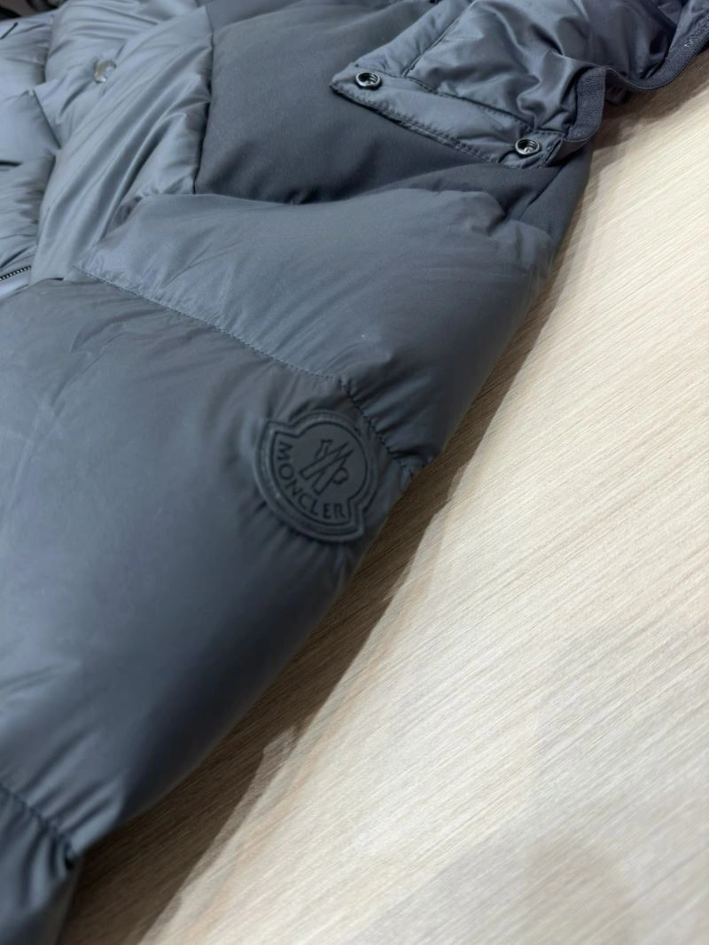 Bright Moncler Down Jackets 144236