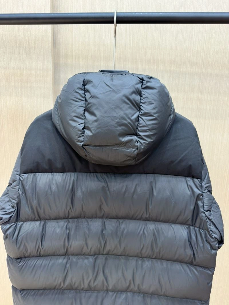 Snug Moncler Down Jackets 144238