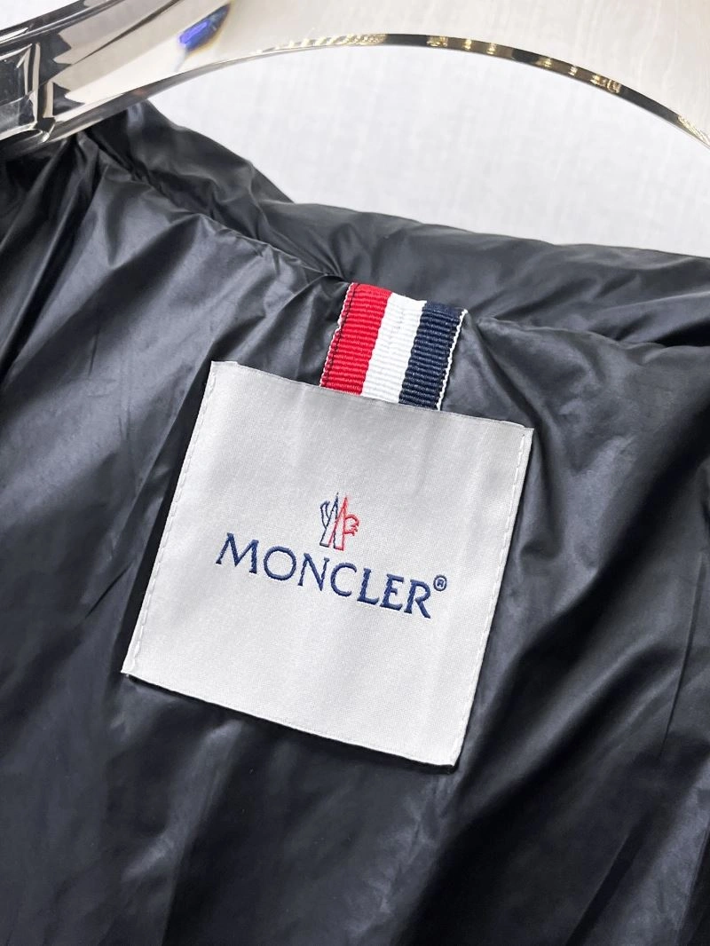 Moncler Down Jackets Stretchable 144243