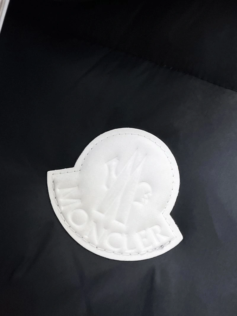 Moncler Down Jackets Stretchable 144243