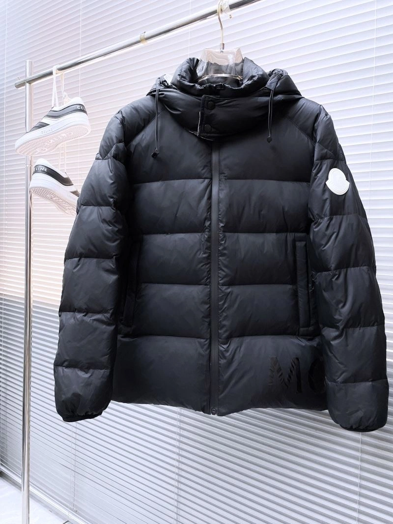 Moncler Down Jackets Fashionable 144240